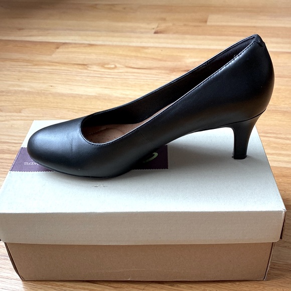 Clarks Heavenly heart black leather heel 7W - Picture 5 of 9